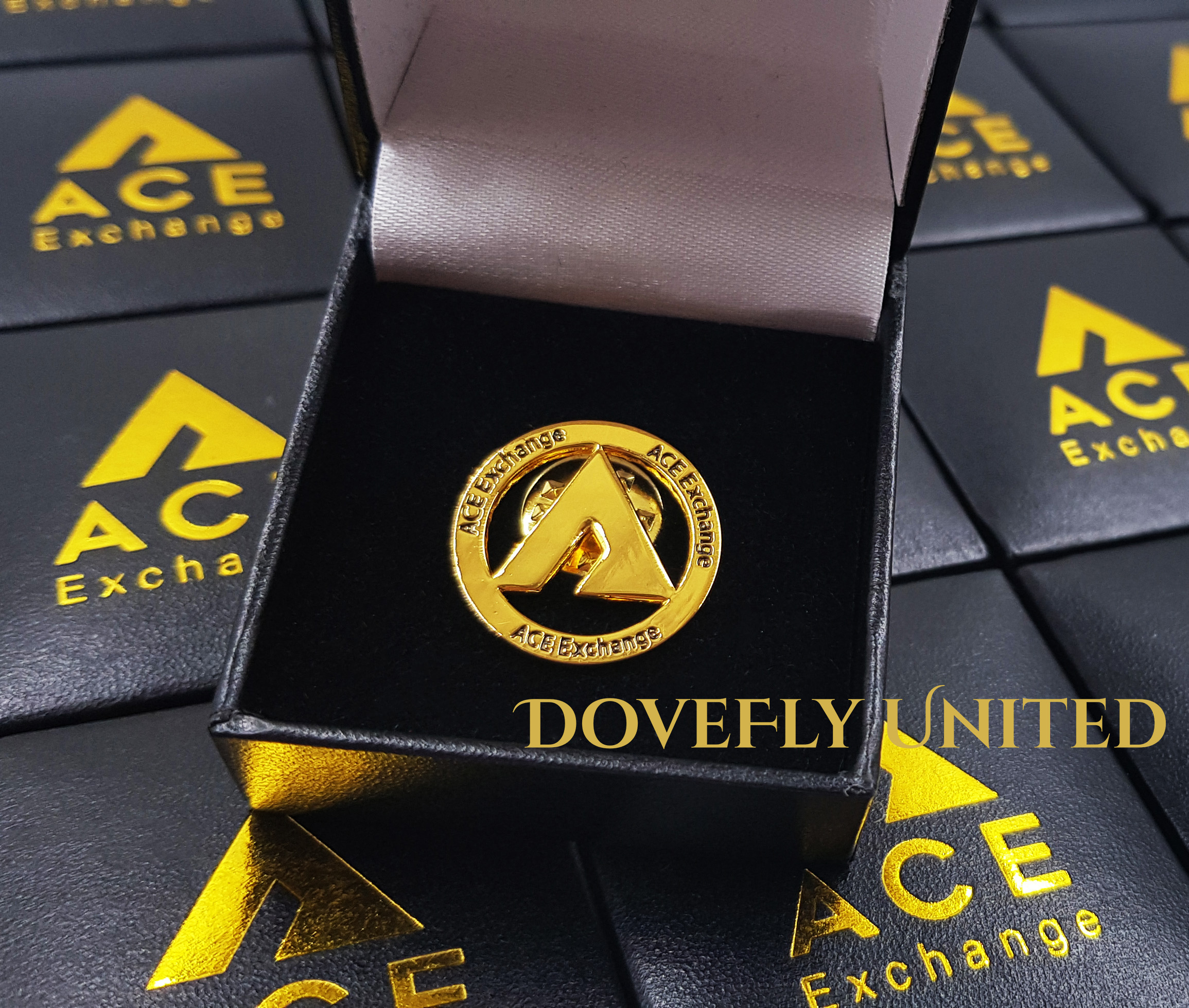 客製化 企業LOGO榮譽表揚徽章 金屬胸章 紙盒包裝訂製推薦:圖片 2