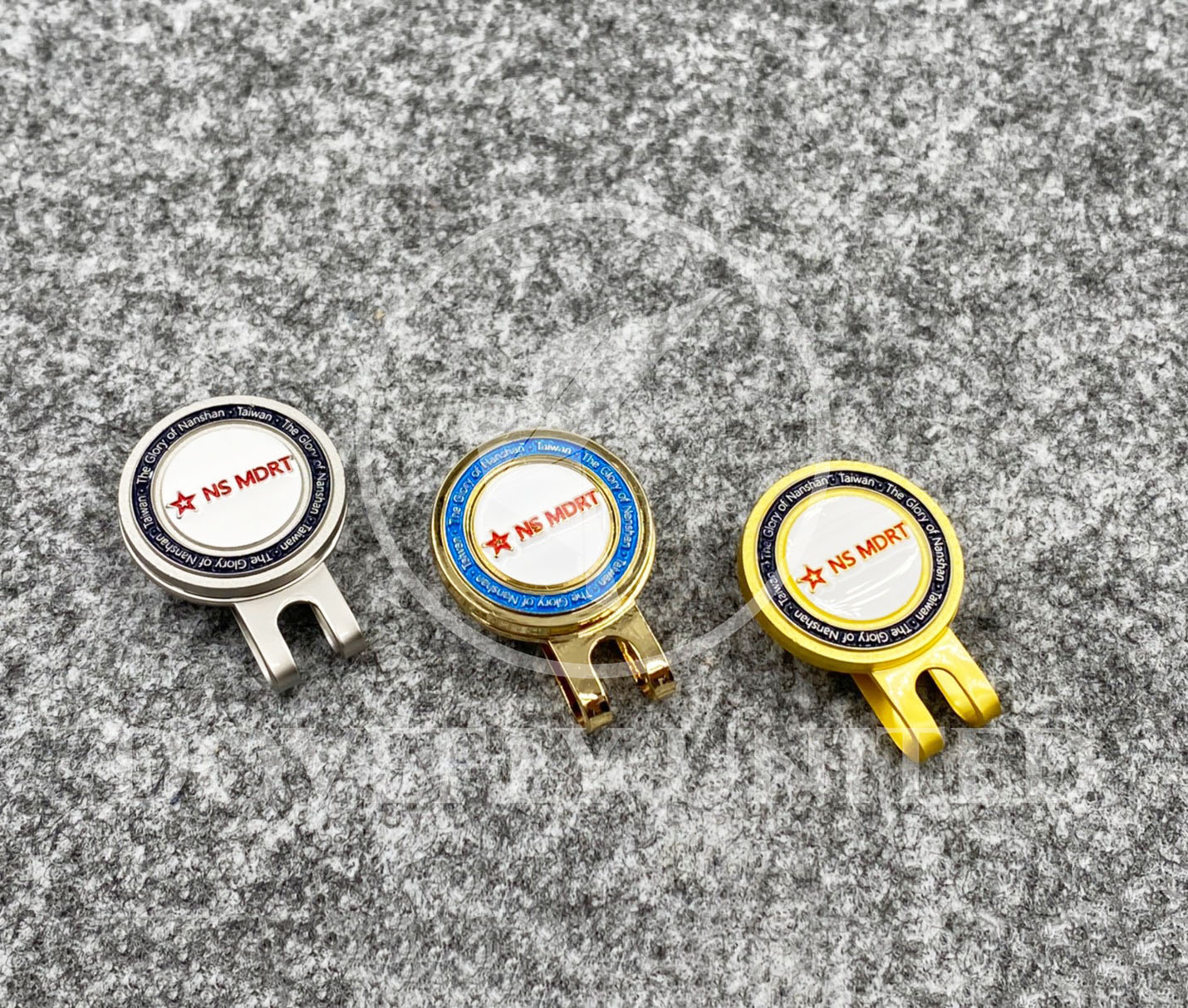 金屬高爾夫帽夾/球標 現成外形中間可客製LOGO Golf hat clip